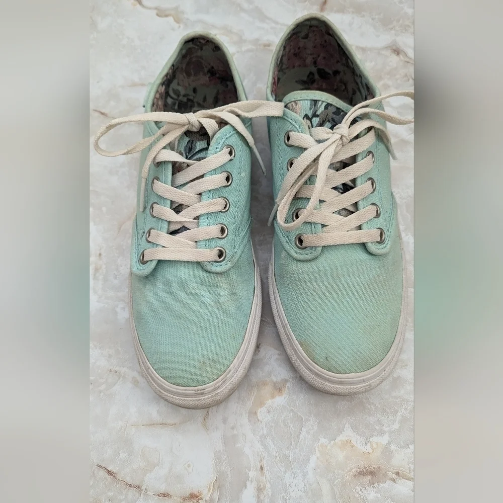 Vans Womans Mint Green Shoes Size 8
